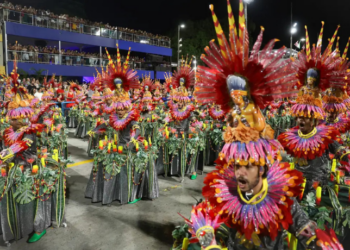 Terceiro dia de ensaios técnicos reforça clima de Carnaval na Sapucaí