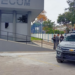 Chefe do tráfico da comunidade Roseiral é condenado por mandar executar policial militar em Belford Roxo. Crime ocorreu diante dos filhos da vítima.