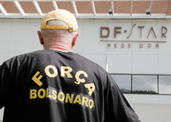 Estado de saúde de Bolsonaro: ex-presidente permanece internado com pneumonia
