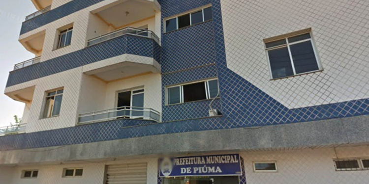 Contrato de quase R$ 900 mil mensais na educação especial de Piúma gera questionamentos e denúncia formal.