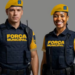 Prefeitura do Rio lança força armada da Guarda Municipal com 600 agentes para combater furtos e roubos. Medida divide opiniões sobre segurança e riscos.