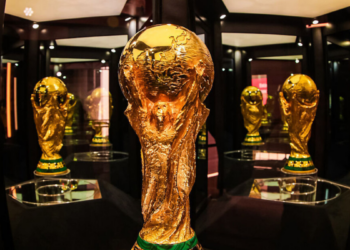 FIFA rejeita pedido do Irã para jogar no México e mantém partidas nos EUA durante a Copa do Mundo de 2026.