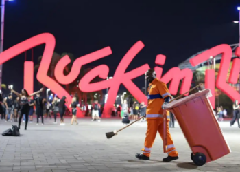 Justiça do Trabalho obriga Rock World SA a adotar medidas para proteger trabalhadores no Rock in Rio 2026, após exploração em 2024; penalidades incluem multas diárias e responsabilização da empresa contratante.