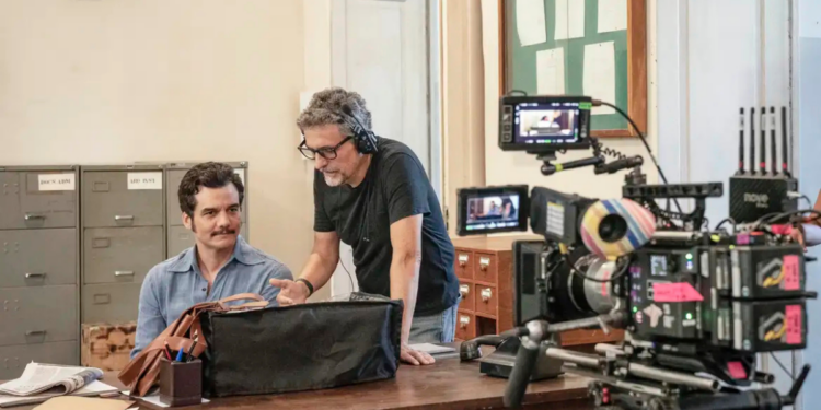 O cinema brasileiro ganha destaque no Oscar com “Ainda Estou Aqui” e “O Agente Secreto”, mas especialistas apontam desafios para ampliar a distribuição e o público das produções nacionais.