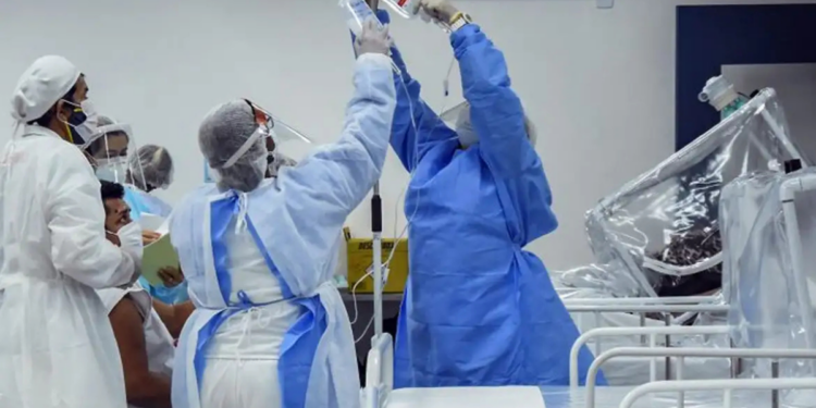 Inscrições para Especialização em Enfermagem Neonatal vão de 16 de março a 6 de abril, oferecendo 310 vagas em 64 hospitais do SUS, com investimento de R$ 2,6 milhões.
