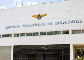 Estudantes do ITA criaram videogame com referência a crimes de Jeffrey Epstein; projeto foi considerado ofensivo, descartado e instituto reforçará conscientização sobre equidade de gênero.