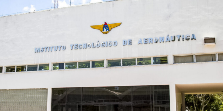 Estudantes do ITA criaram videogame com referência a crimes de Jeffrey Epstein; projeto foi considerado ofensivo, descartado e instituto reforçará conscientização sobre equidade de gênero.