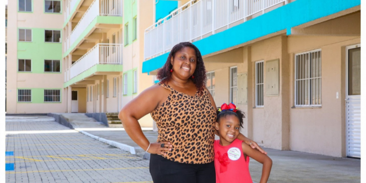 Sorteio de 220 apartamentos no Complexo do Alemão integra o condomínio Só Vitória, proporcionando moradia e dignidade a famílias da comunidade com investimento de R$ 102 milhões.