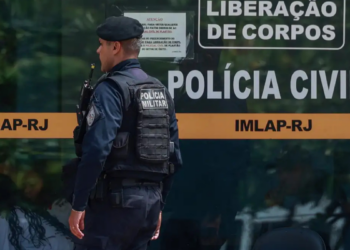 O governo do Rio de Janeiro criou um banco de perfis genéticos para auxiliar investigações e identificar desaparecidos, seguindo normas do Ministério da Justiça e respeitando a LGPD.