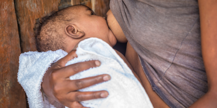 Anvisa autoriza Enflonsia, novo medicamento que previne infecções graves pelo vírus sincicial respiratório em bebês, ampliando opções de proteção para crianças pequenas.