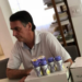 Após tratamento por pneumonia bacteriana bilateral, ex-presidente Jair Bolsonaro deixa hospital em Brasília e cumpre 90 dias de prisão domiciliar conforme decisão do STF.