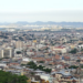 Provedores de internet abandonam áreas do Rio após ameaças do crime organizado, que passa a controlar o serviço e impor monopólios ilegais.