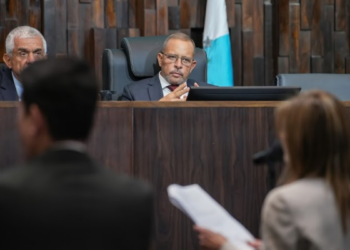 Alerj aprova isenção de ICMS para insumos e equipamentos de saúde até 2026. Medida busca conter custos e fortalecer o setor no Rio de Janeiro.
