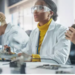 Universidades criam regras para uso de inteligência artificial com foco em ética, transparência e aprendizado.