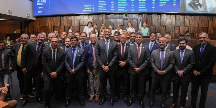 TJRJ suspende decreto de Castro e amplia crise política no Rio após renúncia