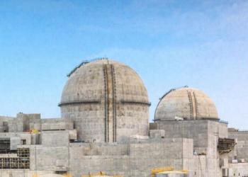 Imprensa iraniana divulga lista de alvos energéticos estratégicos em meio à escalada no Oriente Médio. Entenda os riscos e impactos globais.