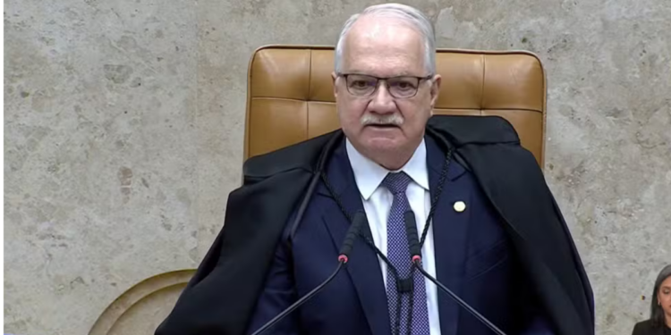 Caso Banco Master pressiona STF após revelação de mensagens atribuídas a Moraes; Fachin promete anunciar medidas nos próximos dias.
