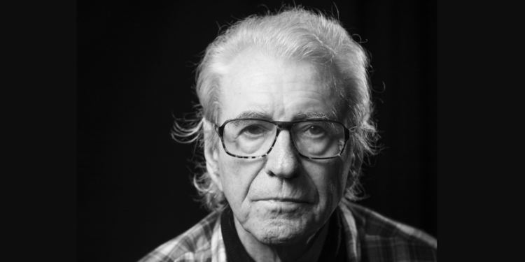 Juca de Oliveira morre aos 91 anos e deixa legado no teatro, televisão e cinema.