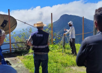Estado do RJ investe em radares meteorológicos para melhorar previsão do tempo e prevenir desastres naturais.
