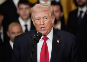 Trump afirma que Israel encerrará guerra por decisão dele.
