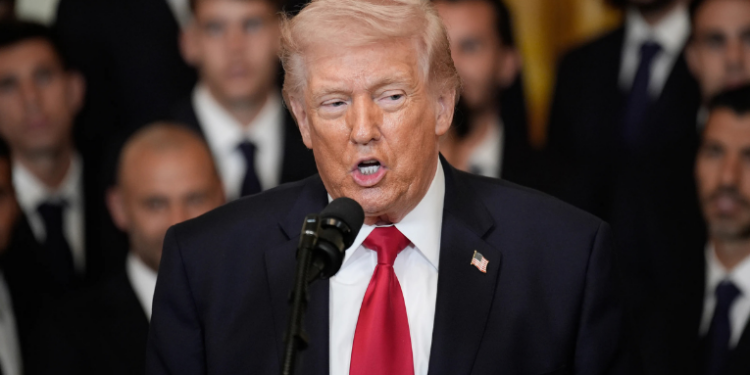 Trump afirma que Israel encerrará guerra por decisão dele.