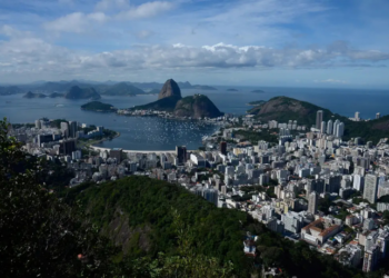 O Rio de Janeiro completa 461 anos celebrando sua história, cultura e música. Do samba ao funk, a cidade encanta com sua diversidade e beleza única.