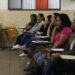 O MEC estendeu o prazo para que cursinhos populares se inscrevam na Rede Nacional de Cursinhos Populares 2026. Programa oferece apoio técnico, financeiro e auxílio permanência a estudantes socialmente vulneráveis.