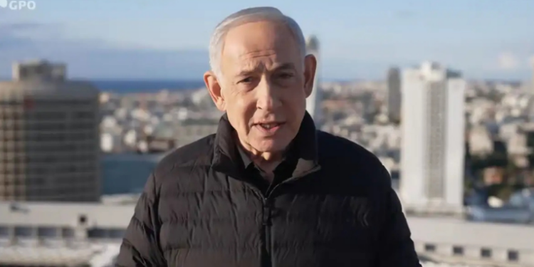 Israel aumenta campanha militar contra o Irã, com ataques em Teerã e retaliações do IRGC. Netanyahu cita mortes de civis iranianos e reforça aliança com os EUA.