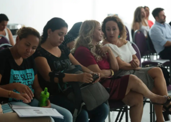 Aumenta o número de mulheres que optam por não ter filhos no Brasil. Especialistas apontam impacto social e profissional da maternidade e reforçam a importância dos direitos reprodutivos.