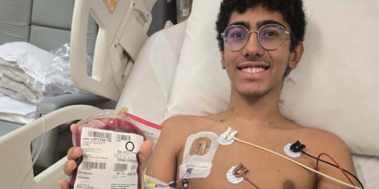 Com apenas 17 anos e enfrentando anemia aplásica, Ítalo Cantanhede Rodrigues prestou o Enem no hospital e conquistou vagas em três universidades públicas de medicina, optando pela Uepa.