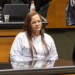 Cíntia Mariano Dias Cabral recebeu 49 anos e meio de prisão pelo envenenamento dos enteados em 2022, resultando na morte de uma jovem e tentativa de homicídio de outro adolescente.