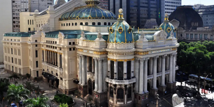 Focus Cia de Dança comemora 25 anos com o espetáculo Bodas, em cartaz de 6 a 8 de março no Theatro Municipal do Rio de Janeiro, resgatando obras históricas e lançando coreografias inovadoras.