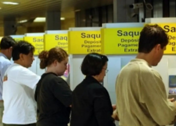 Banco do Brasil, em parceria com Banco Patagonia, lança Pix no Exterior, permitindo pagamentos em lojas físicas da Argentina com conversão automática de moeda e transação em segundos.