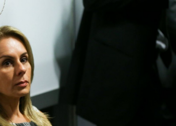 A defesa de Viviane Barci de Moraes esclarece que ela não recebeu mensagens de Daniel Vorcaro, levantando dúvidas sobre prints usados pelo ministro Alexandre de Moraes em investigação da Polícia Federal.