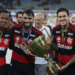 Jogadores do Flamengo comemoram a conquista do Campeonato Carioca de 2026 após vitória nos pênaltis sobre o Fluminense no Maracanã.
