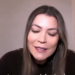 Analine Castro publicou vídeo nas redes sociais criticando a divulgação de imagens feitas por Anthony Garotinho em área reservada do aeroporto Galeão. Episódio ampliou debate sobre privacidade e respeito às mulheres.