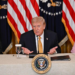 Donald Trump durante evento oficial em Washington. Crédito: Agência internacional.