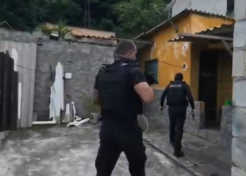 Justiça expede mandados contra grupo investigado na Baixada Fluminense.