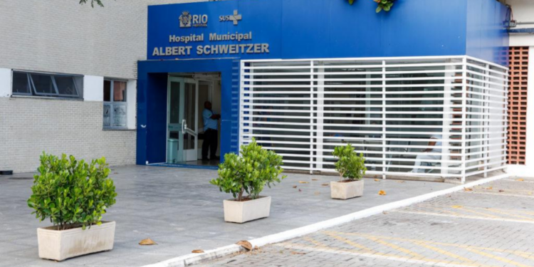 Princípio de incêndio mobilizou bombeiros no Hospital Albert Schweitzer, em Realengo