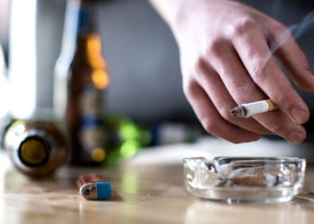 Aumento do IPI sobre cigarros pode elevar preços e reforçar arrecadação.