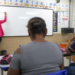 O Ministério da Educação lança dois aplicativos gratuitos, MEC Livros e MEC Idiomas, com milhares de títulos literários e cursos de idiomas. Recursos incluem empréstimo digital, anotações e aulas do básico ao avançado.