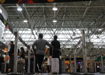 Feriado da Semana Santa leva mais de 1 milhão de veículos à Ponte Rio-Niterói e aumenta movimento nos aeroportos Galeão e Santos Dumont; dicas de segurança para viajantes.