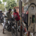 Crise energética causada por tensões no Oriente Médio já provoca violência, roubos de combustível e protestos em países da Ásia, com impacto global nos preços.