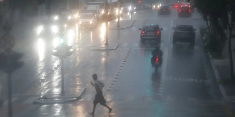 Ciclone extratropical provoca mudanças no clima no Brasil, com chuvas, queda de temperatura e aumento da nebulosidade em várias regiões ao longo da semana