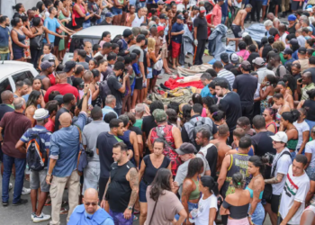 O STF aguarda o envio das imagens das câmeras corporais da Polícia Militar do Rio usadas na Operação Contenção. Polícia Federal solicita mais tempo para análise de 400 horas de gravações.