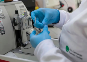 A partir de abril de 2026, pacientes com câncer de próstata no Brasil poderão realizar cirurgia robótica pelo SUS e planos privados, garantindo tratamento moderno, preciso e com recuperação mais rápida.