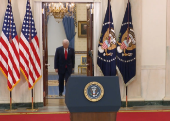 Donald Trump concorda com cessar-fogo de ataques ao Irã por duas semanas, condicionado à reabertura segura do Estreito de Ormuz, após mediação do Paquistão.