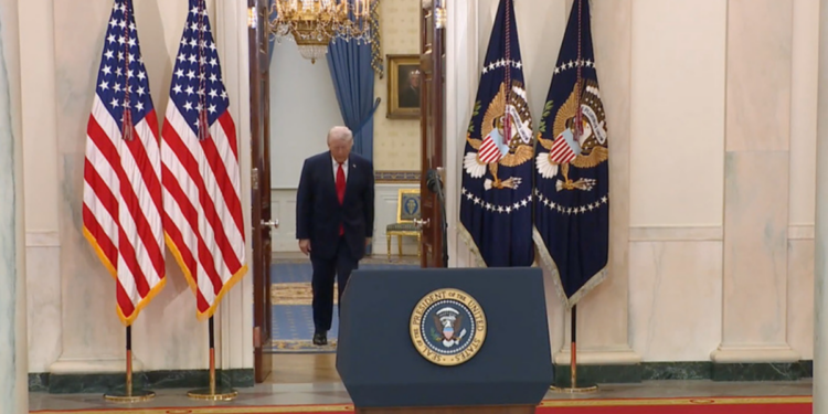 Donald Trump concorda com cessar-fogo de ataques ao Irã por duas semanas, condicionado à reabertura segura do Estreito de Ormuz, após mediação do Paquistão.