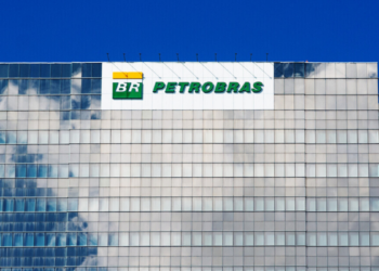 Exportações de petróleo do Brasil crescem em março com forte demanda da China, que respondeu por US$ 1,6 bilhão do aumento nas vendas externas.