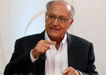 Governo federal avança com subsídio ao diesel e já conta com adesão de 26 estados. Medida busca reduzir preço do combustível por dois meses.